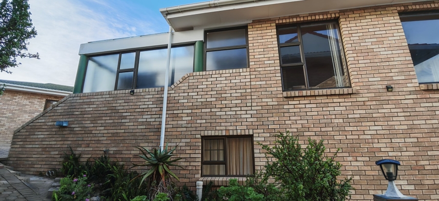 5 Bedroom Property for Sale in Dana Bay Western Cape